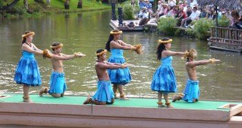 Polynesian Cultural Center Gives in Depth Cultural Experience Polynesian Cultural Center. Photo Credit: northstar_223 on Flicjr